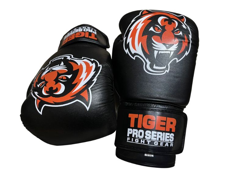 Muay Thai Tiger Pro Boxing Gloves 16oz